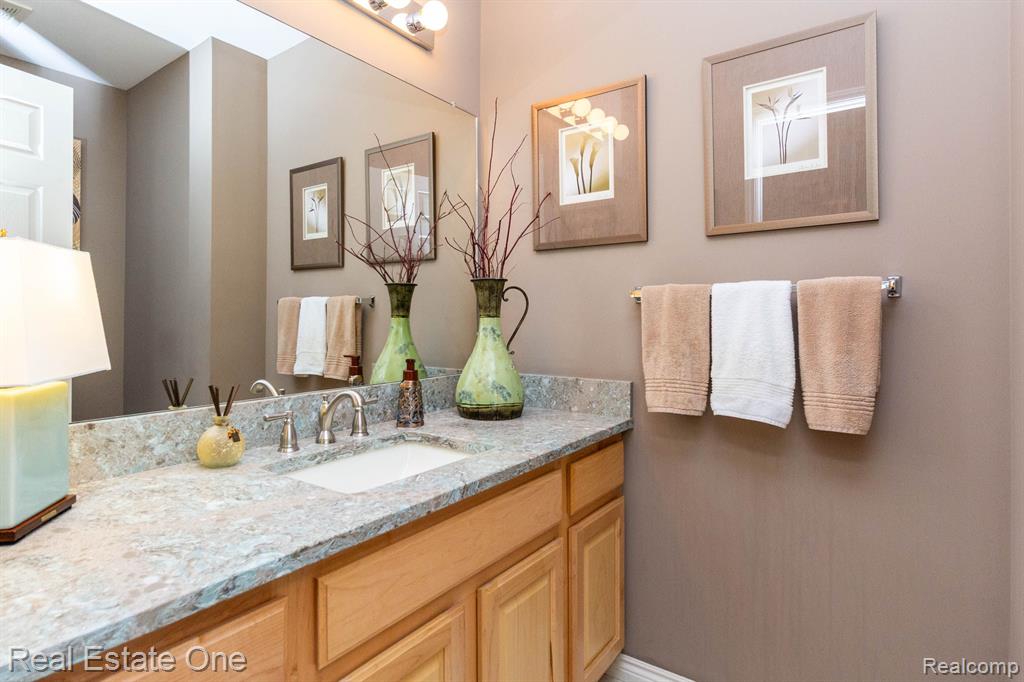 490 FRANKLIN LAKE Circle, Oxford, MI 48371 — Photo 13