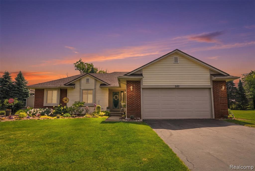 560 Alexander Drive, Commerce Twp, MI 48390