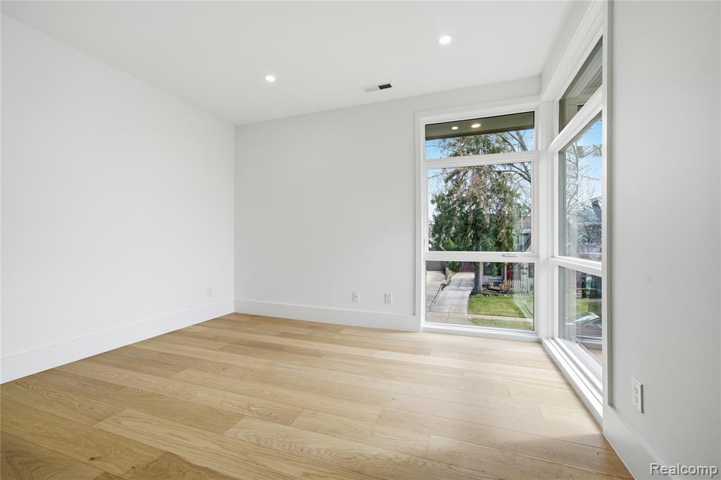 512 Wallace Street, Birmingham, MI 48009 — Photo 25