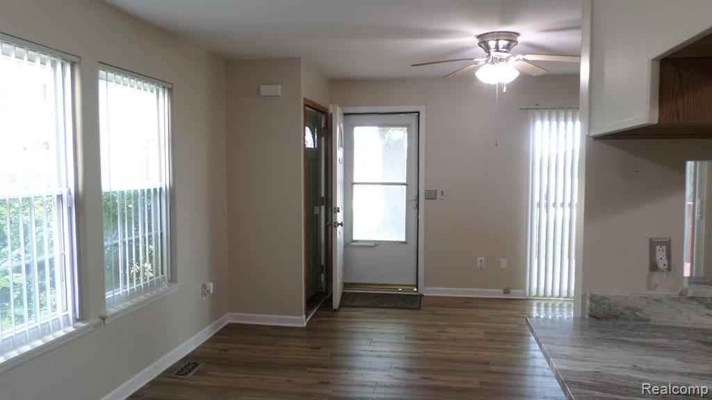33612 Bayview Drive, New Baltimore, MI 48047 — Photo 46