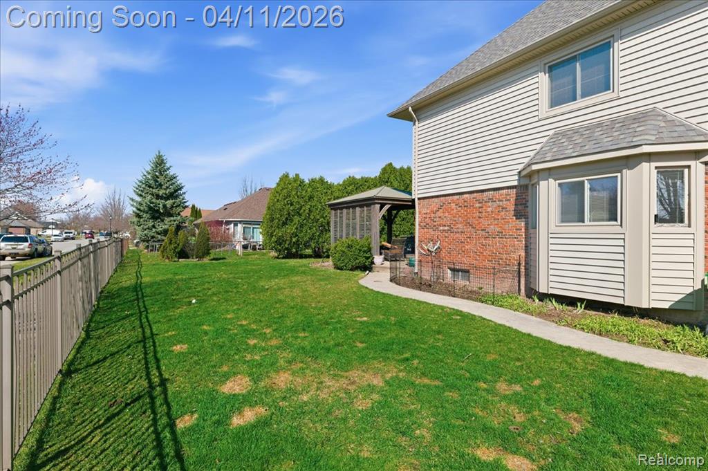 48017 Lincoln Drive, Macomb, MI 48044 — Photo 46