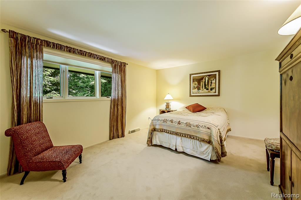 581 Woodway Court, Bloomfield Hills, MI 48302 — Photo 37