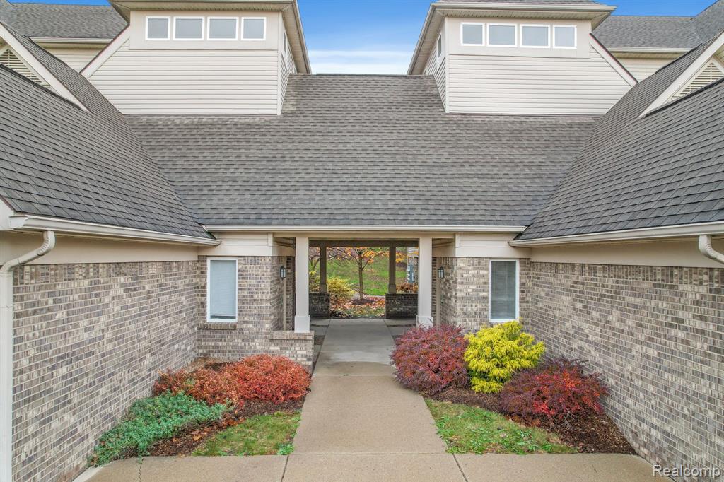 867 Amanda Lane, Pontiac, MI 48340 — front exterior