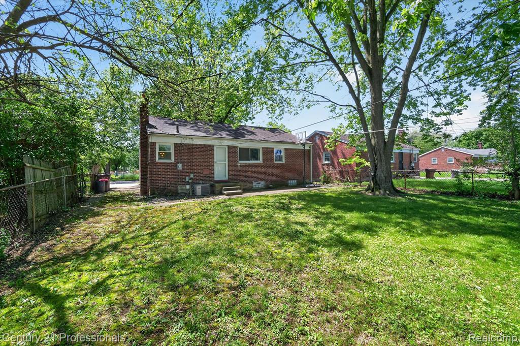 28688 Emerson Street, Inkster, MI 48141 — Photo 38