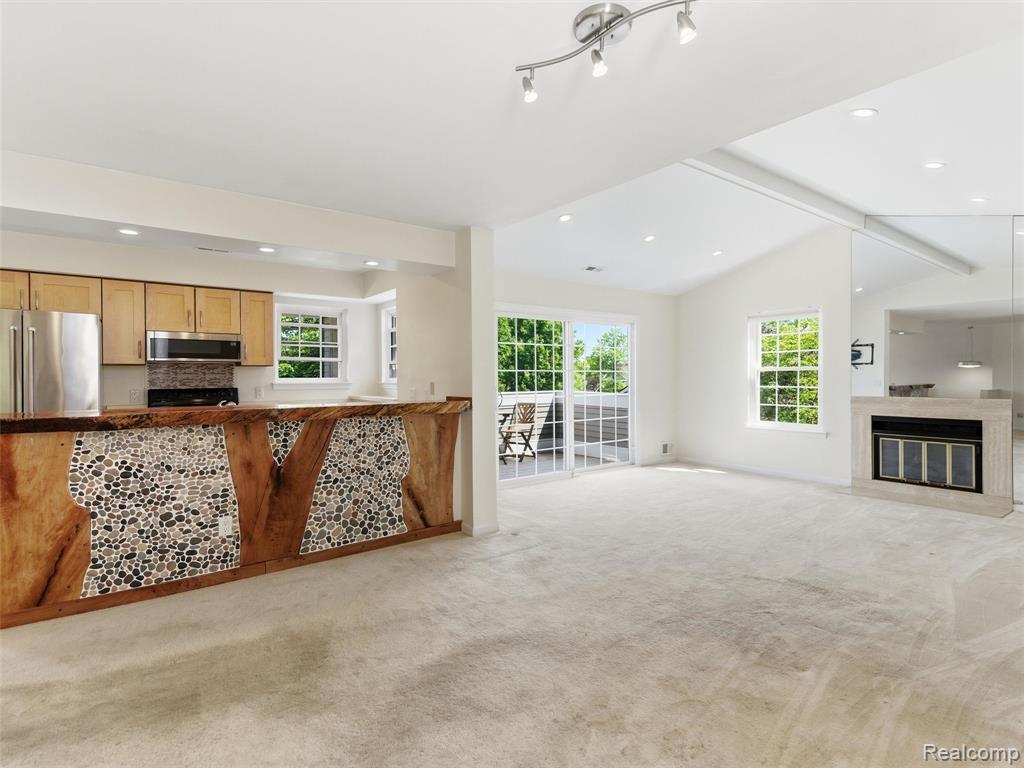 6605 Firestone Court, West Bloomfield, MI — Photo 3