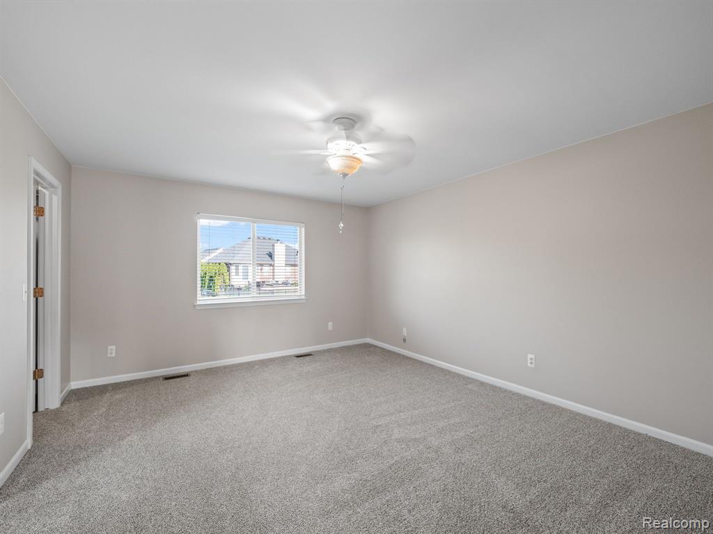 51031 HOOK Drive, Macomb, MI 48042 — Photo 34