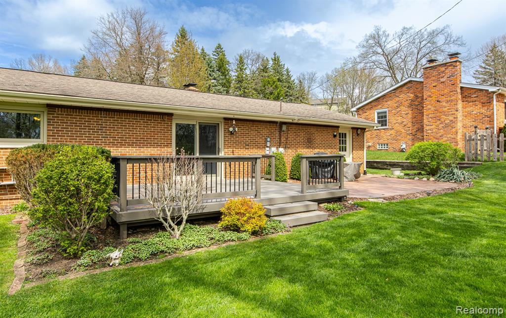 4931 Huron Drive, Clarkston, MI 48348 — Photo 44