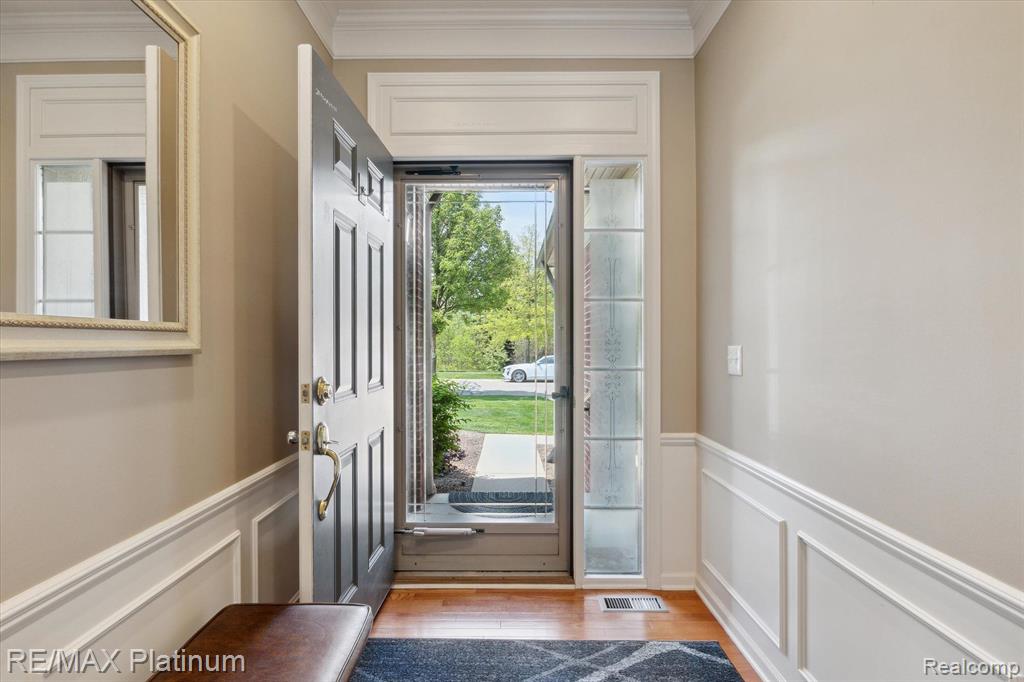 3872 RAINIER Drive, 94, Howell, MI 48843 — Photo 5