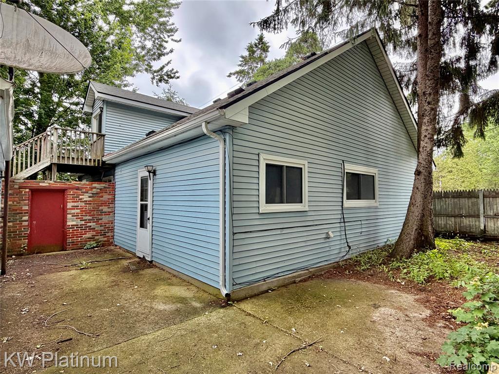7955 Lakeshore Road, Burtchville, MI 48059 — Photo 17