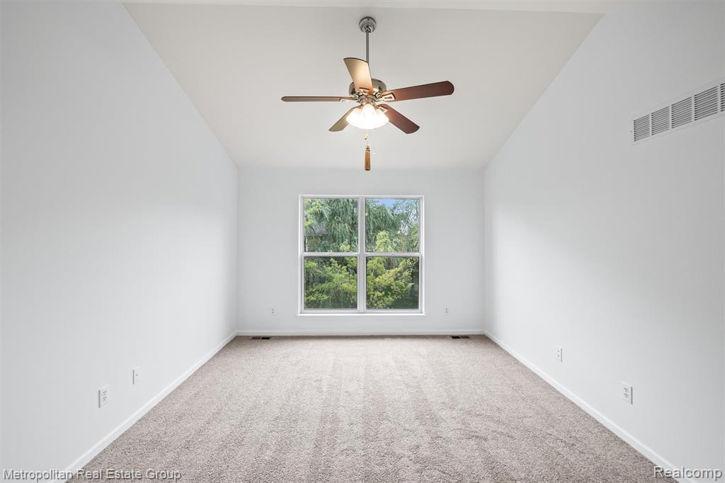 30207 Viewcrest Court, Novi, MI 48377 — Photo 19