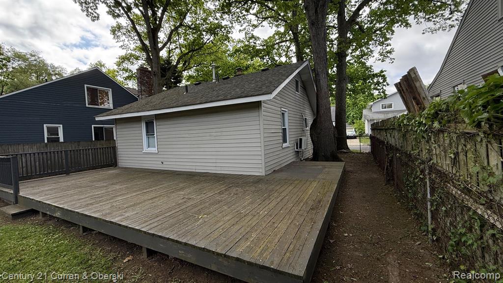 648 W HAZELHURST Street, Ferndale, MI 48220 — Photo 26