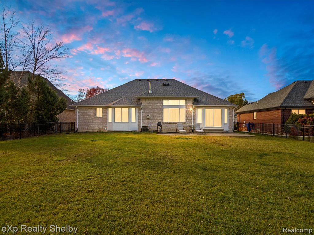 49088 Lehr Drive, Macomb, MI 48044 — Photo 41