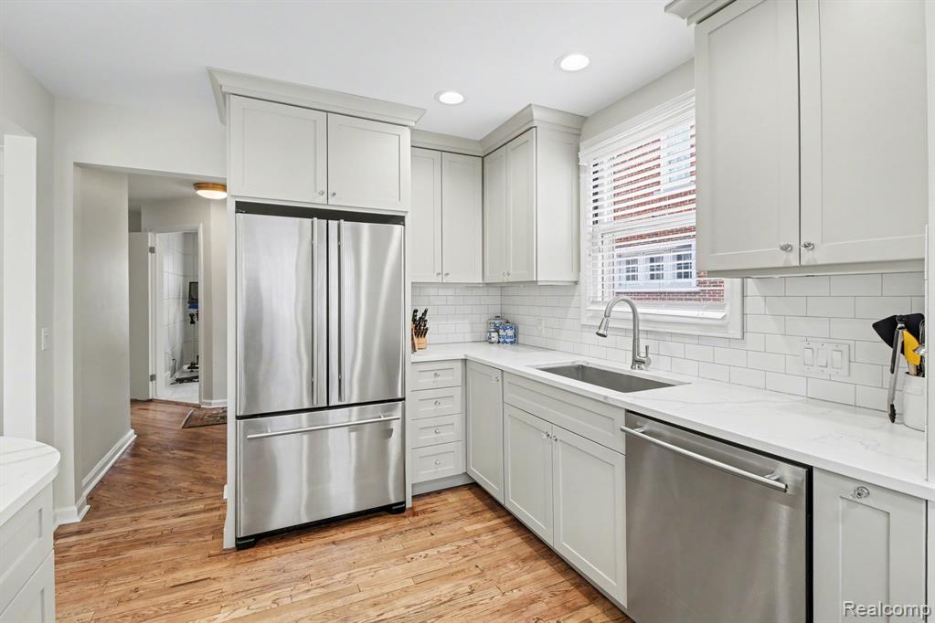 26079 York Road, Huntington Woods, MI — Photo 3