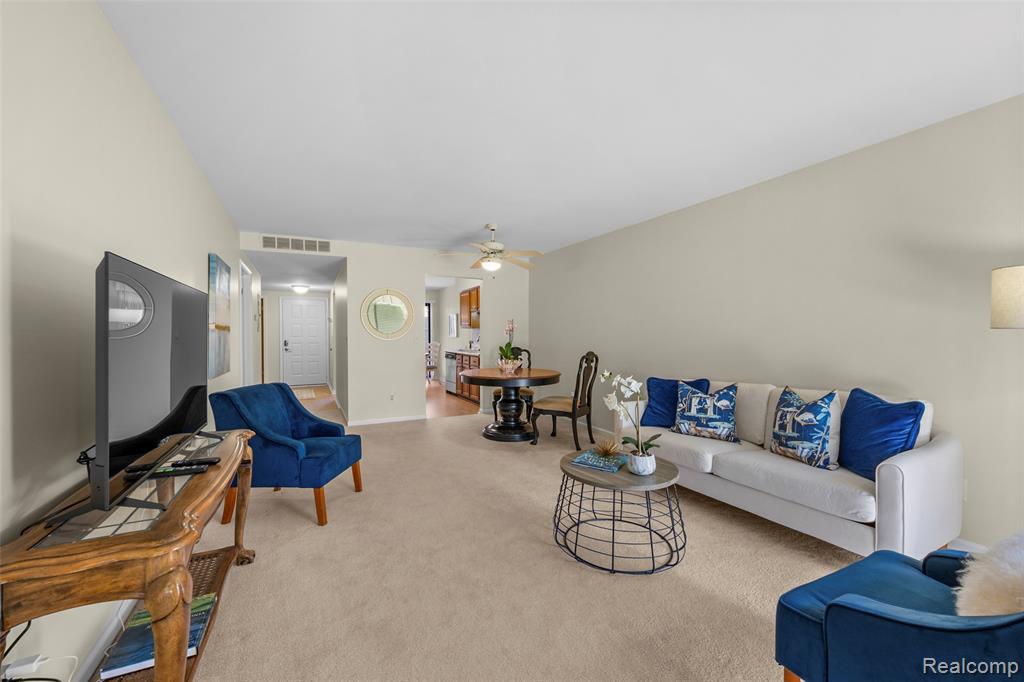 985 Wexford Way, 34, Rochester Hills, MI 48307 — Photo 12