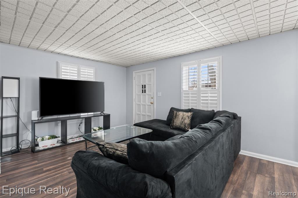 579 Lebaron Avenue, Pontiac, MI 48340 — Photo 5