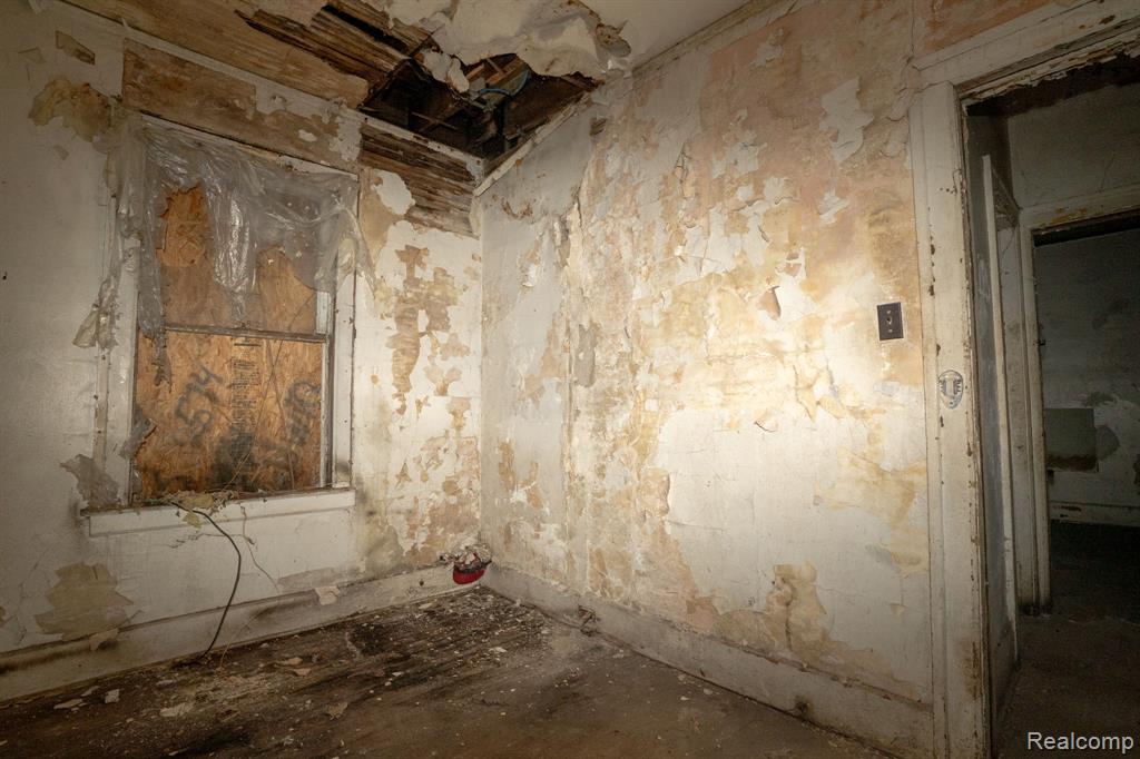2574 Baldwin Street, Detroit, MI 48214 — Photo 33
