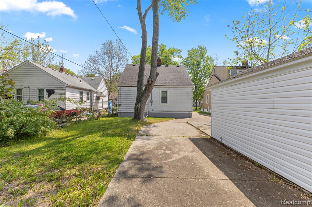 9213 Stout Street, Detroit, MI 48228 — Photo 30