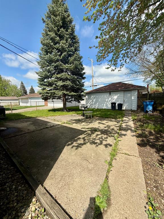 7402 COLONIAL Street, Dearborn Heights, MI 48127 — Photo 32