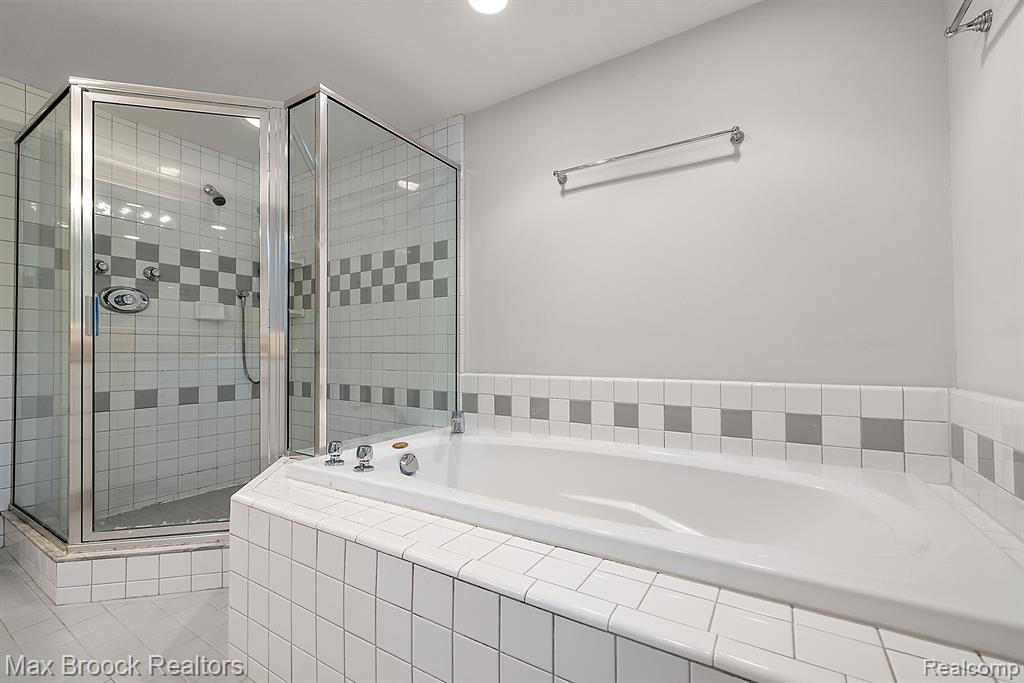 783 WOODDALE Road, Bloomfield Hills, MI 48301 — Photo 25
