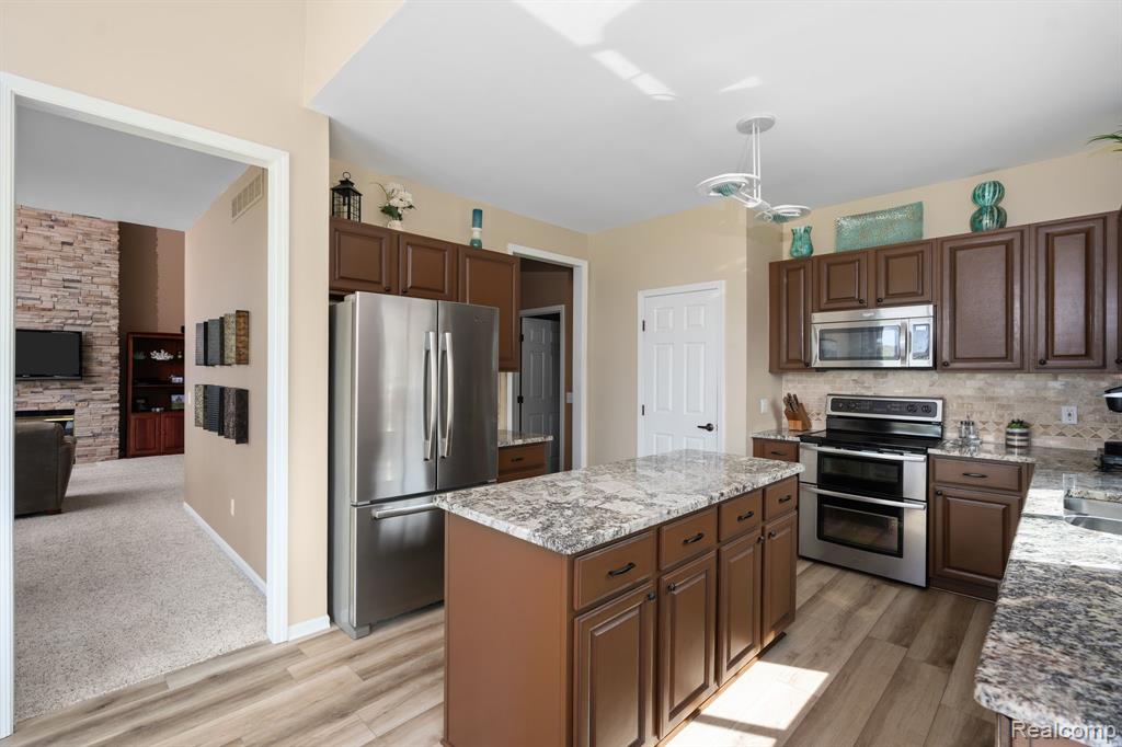 45482 Muirfield Drive, Canton, MI 48188 — Photo 65