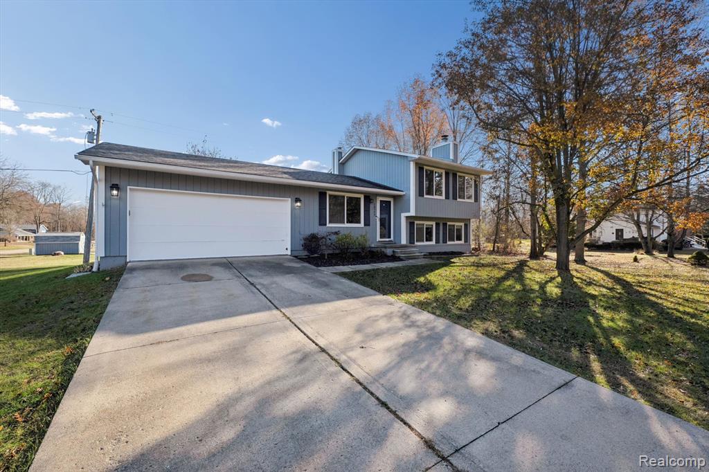 18777 Martinsville Road, Belleville, MI 48111 — Photo 2