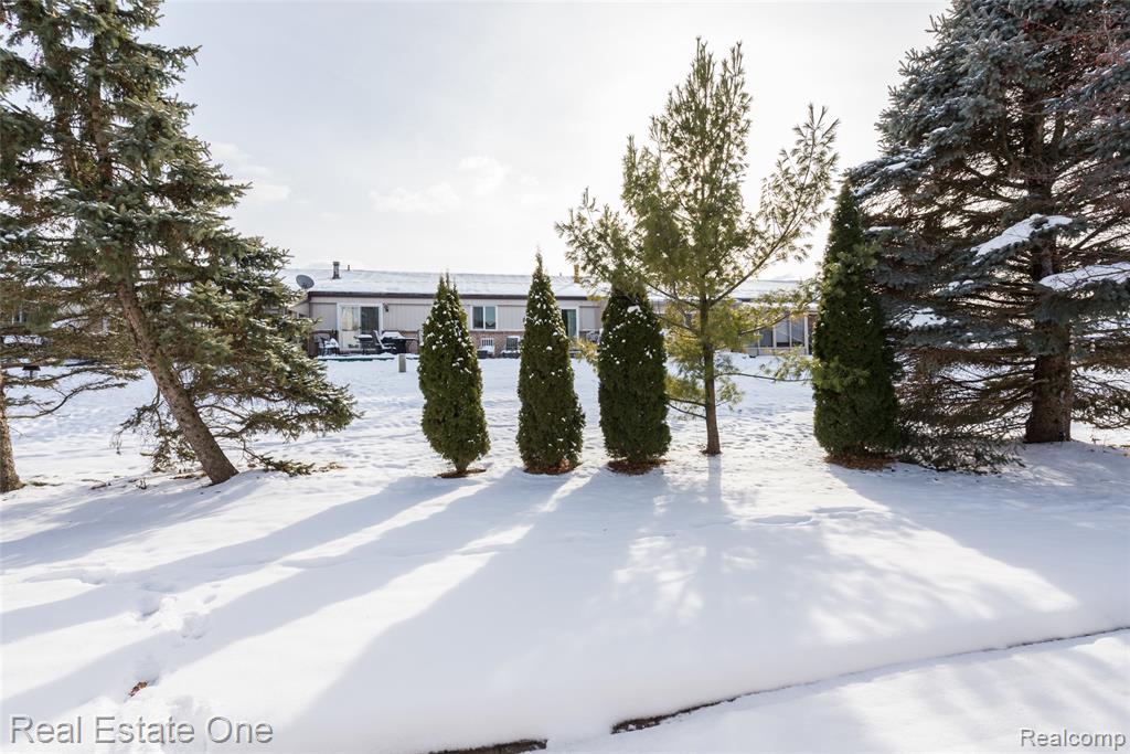 61019 Evergreen Court, 22, South Lyon, MI 48178 — Photo 16