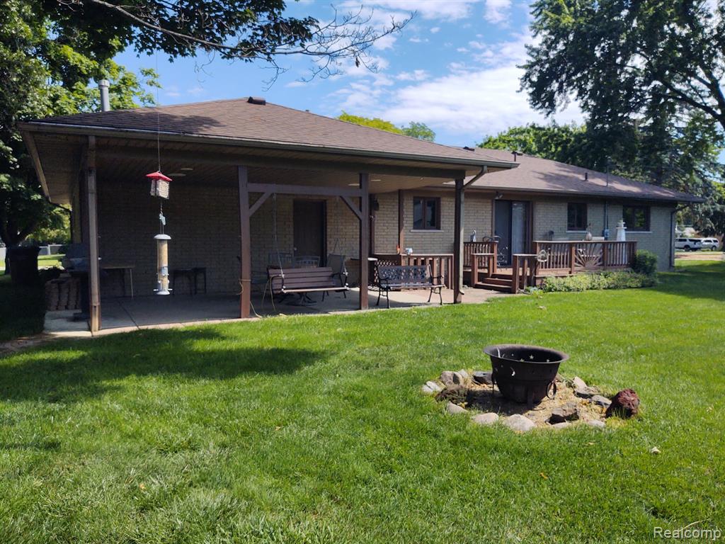 7460 FLICKINGER Drive, Shelby Twp, MI 48317 — Photo 4