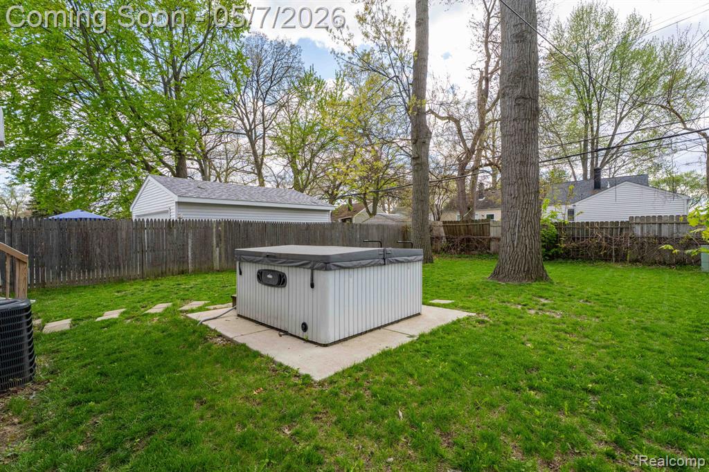 23785 Davey Avenue, Hazel Park, MI 48030 — Photo 39
