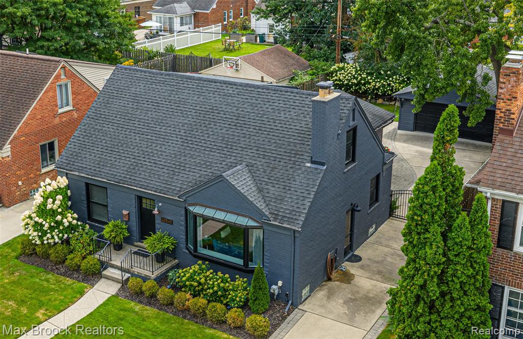 10545 Talbot Avenue, Huntington Woods, MI — Photo 2