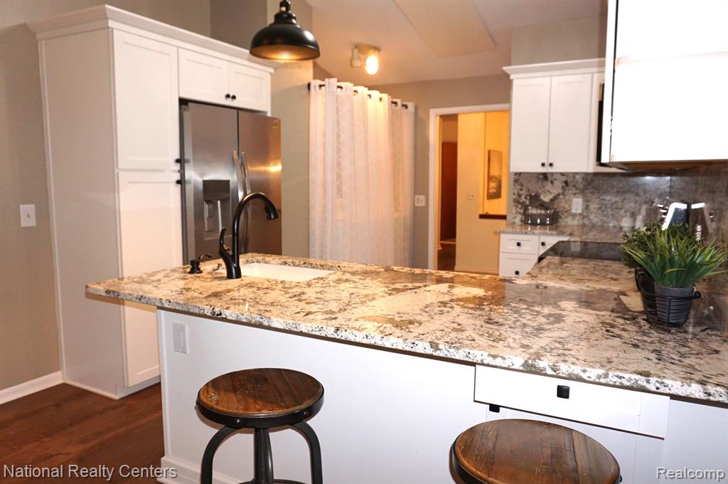 4858 GRANDVIEW Drive, Ypsilanti, MI 48197 — Photo 16