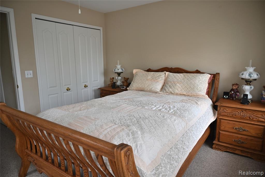 810 Catalina Cove, Luna Pier, MI 48157 — Photo 12