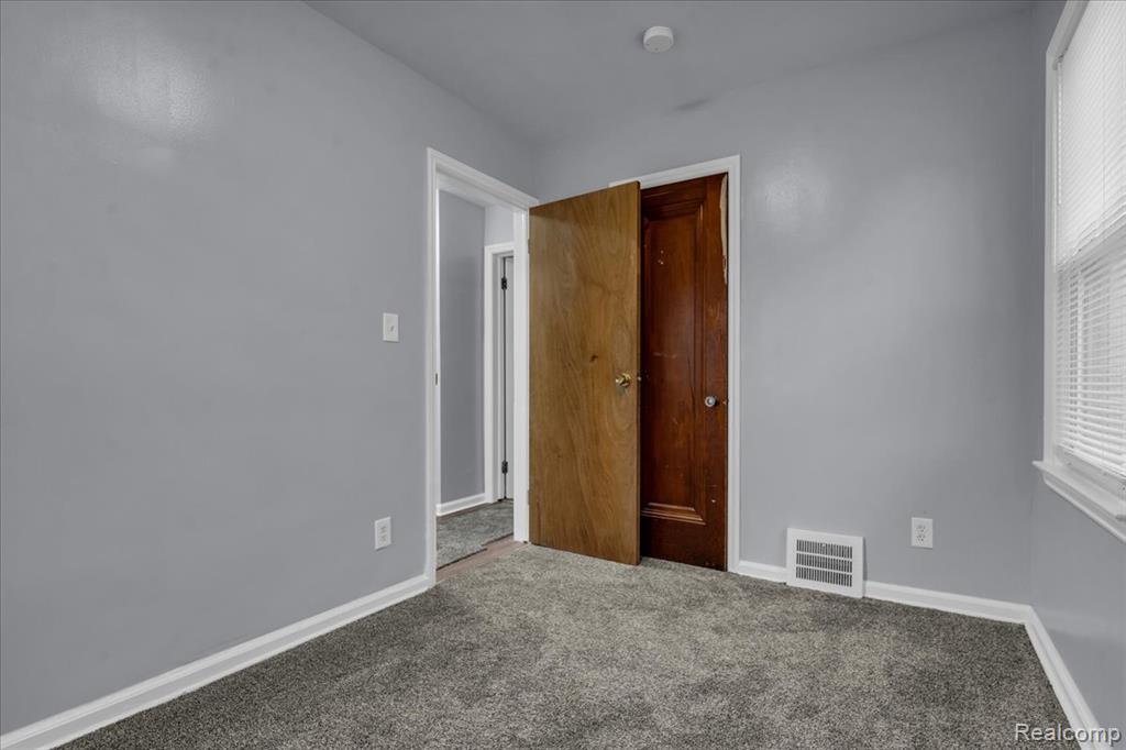 20426 Wexford Street, Detroit, MI 48234 — Photo 13