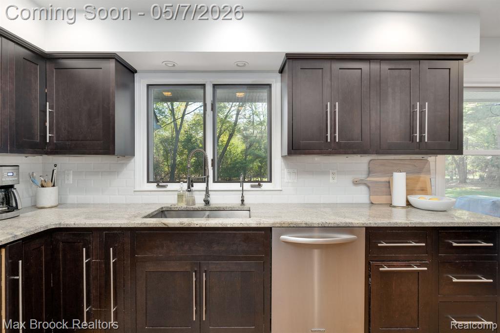 30800 Roberts Drive, Franklin, MI 48025 — Photo 15