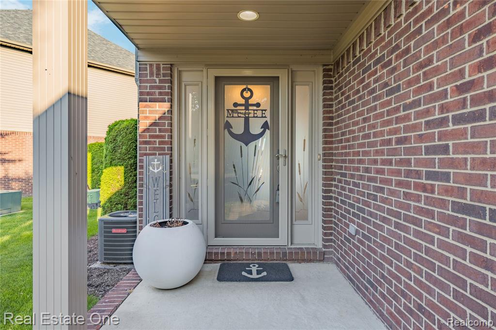 47630 Lorie Lane, New Baltimore, MI 48047 — Photo 5