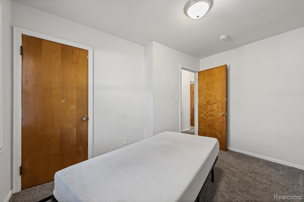 9627 Merriman Road, Livonia, MI 48150 — Photo 18