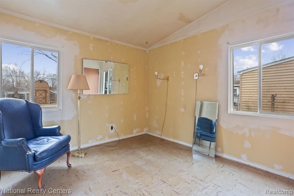 6378 Beth, Brighton, MI 48116 — Photo 15