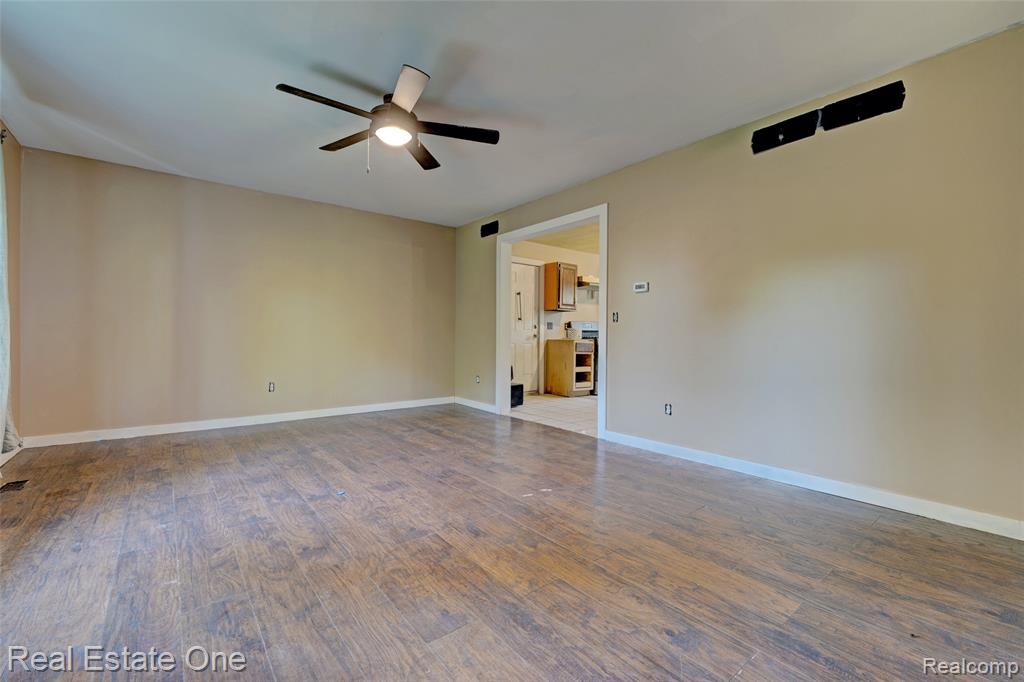 4161 Seymour Lake Road, Oxford, MI 48371 — Photo 18