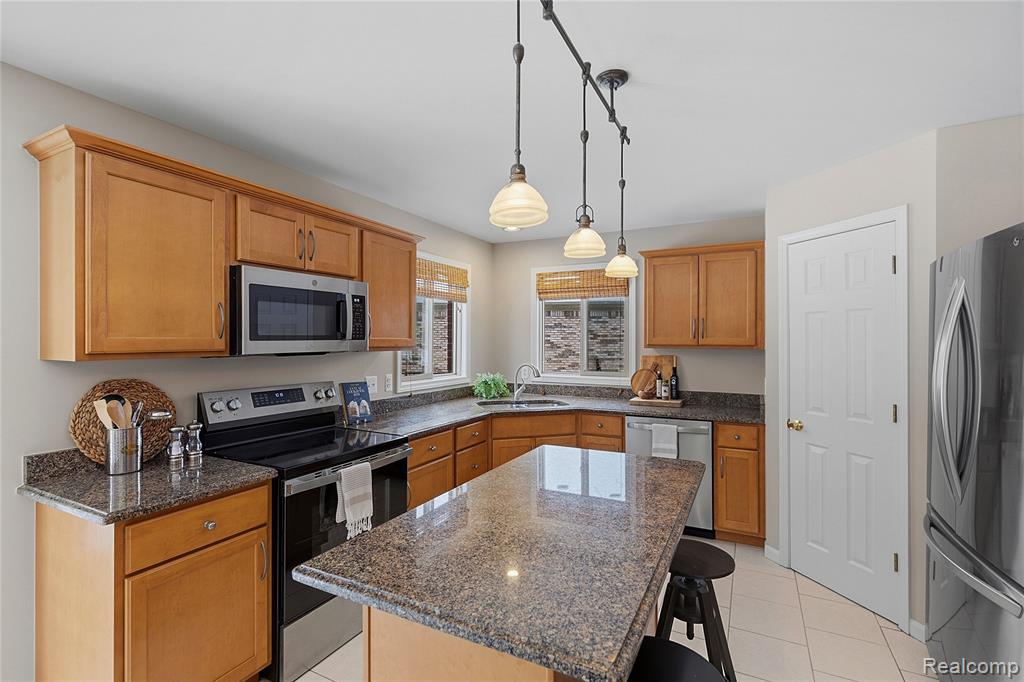 46448 Leanna Drive, Macomb, MI 48044 — Photo 13