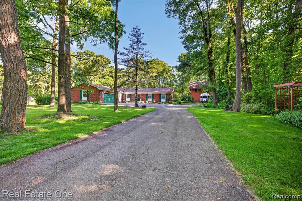 5466 Grange Hall Road, Holly, MI 48442 — Photo 7