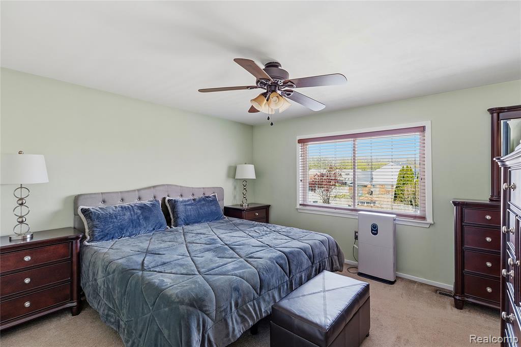 25030 Balsam Drive, Flat Rock, MI 48134 — Photo 14