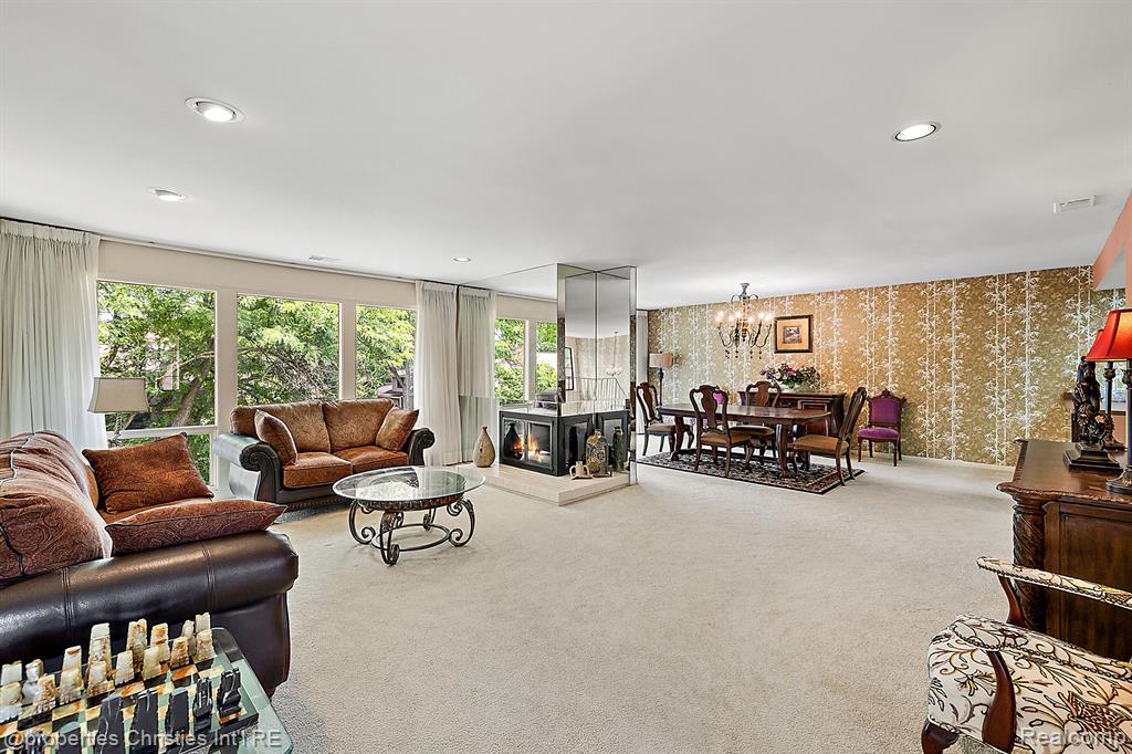 7460 PEBBLE Lane, West Bloomfield, MI — Photo 6
