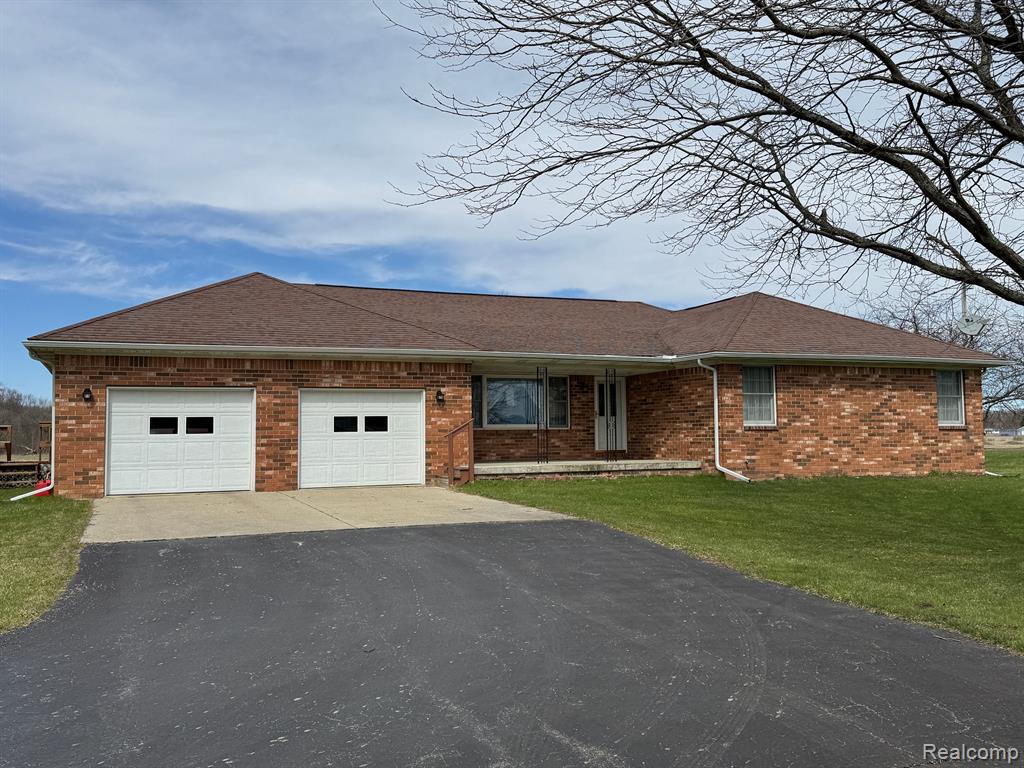 7188 Reid Road, Swartz Creek, MI 48473 — front exterior