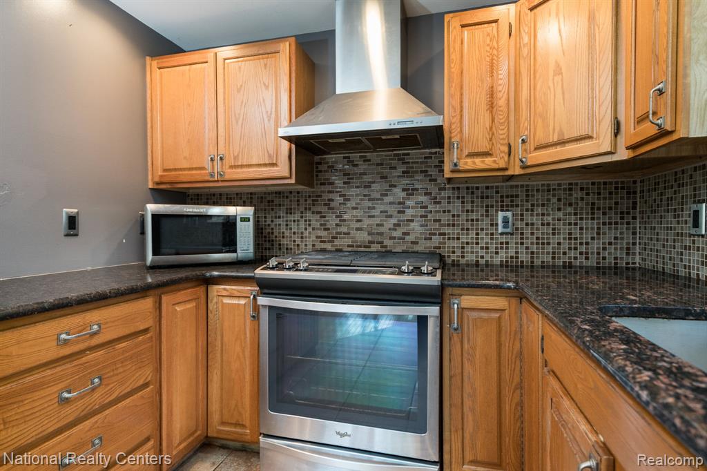 402 N West Street, Royal Oak, MI 48067 — Photo 14