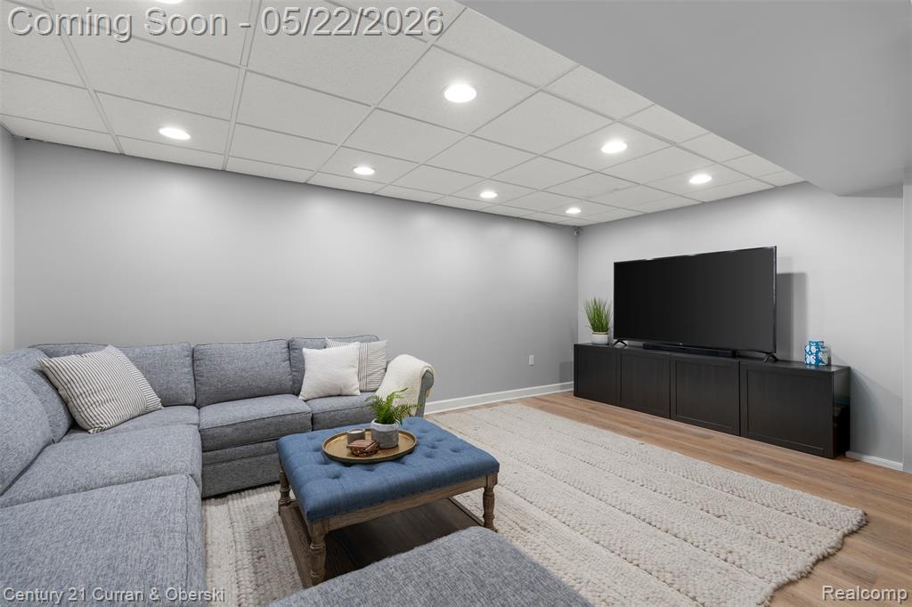 931 S Parkwood Drive, South Lyon, MI 48178 — Photo 32