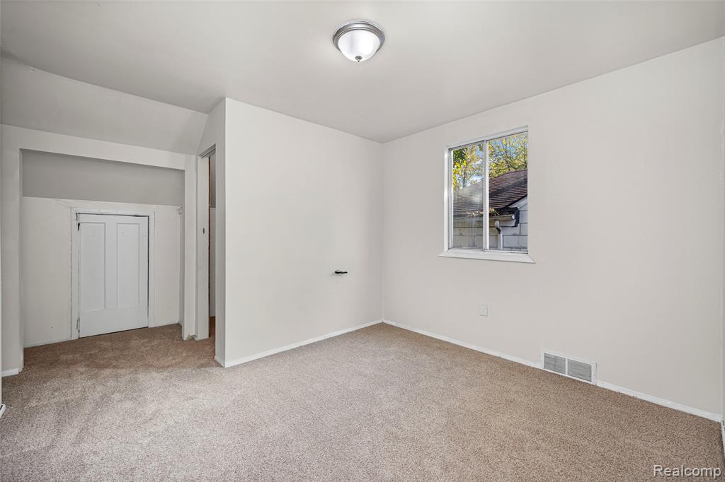 18680 Westphalia, Detroit, MI 48205 — Photo 17