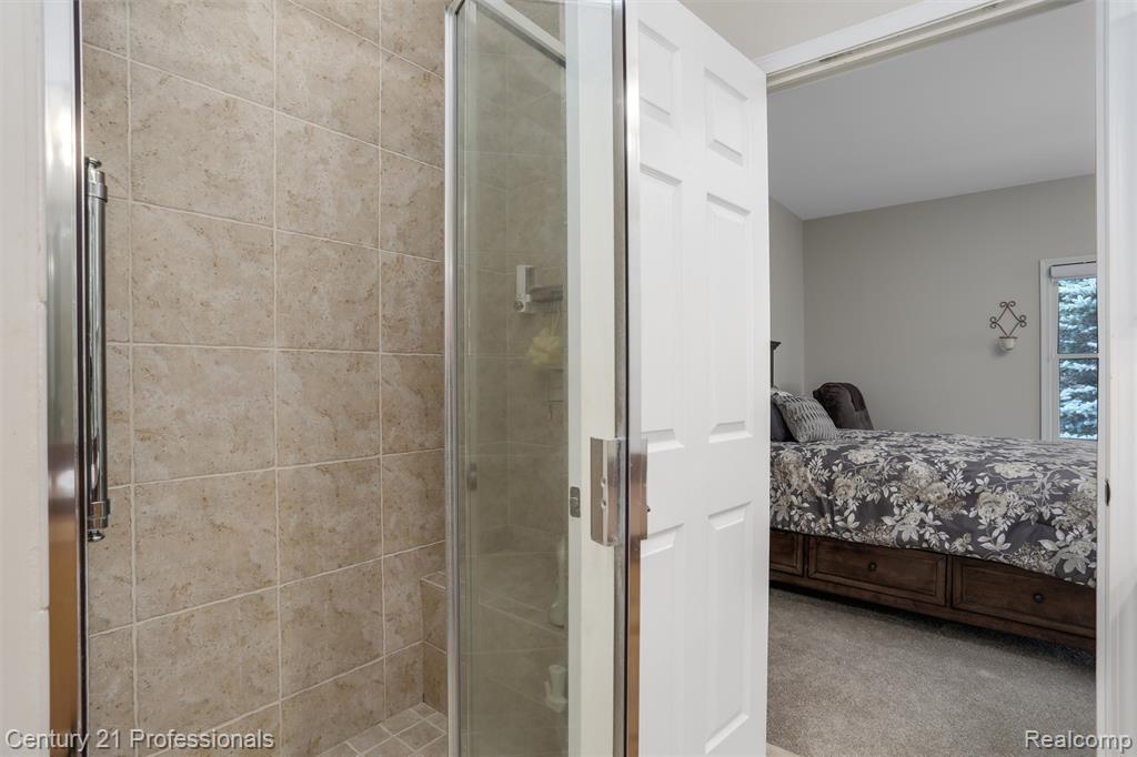 5540 River Park Drive, Waterford, MI 48327 — Photo 18
