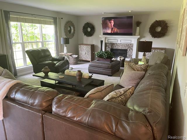 5827 Woodfield Parkway, Grand Blanc, MI 48439 — Photo 34