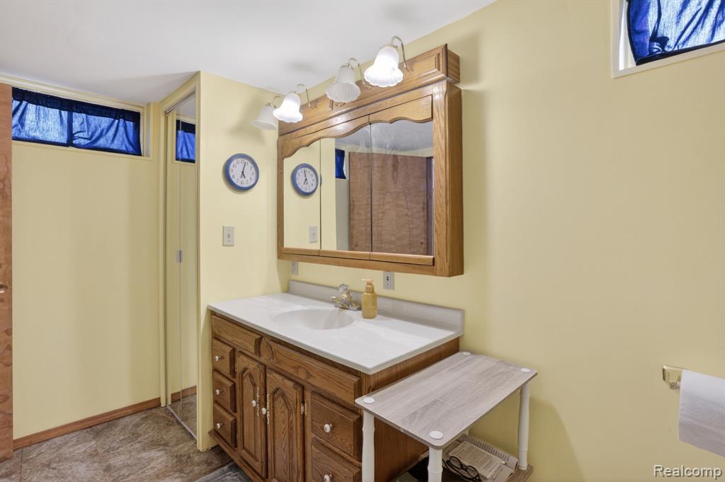 6401 N Webster Road, Mount Morris, MI 48458 — Photo 36