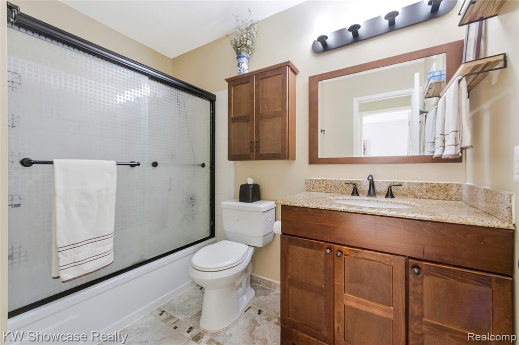 5409 S Piccadilly, West Bloomfield, MI — Photo 41