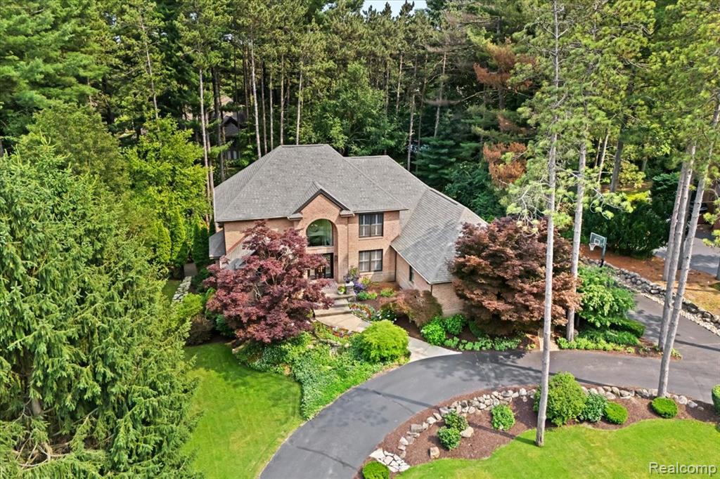 5523 Hidden Pines Drive, Brighton, MI 48116 — Photo 2